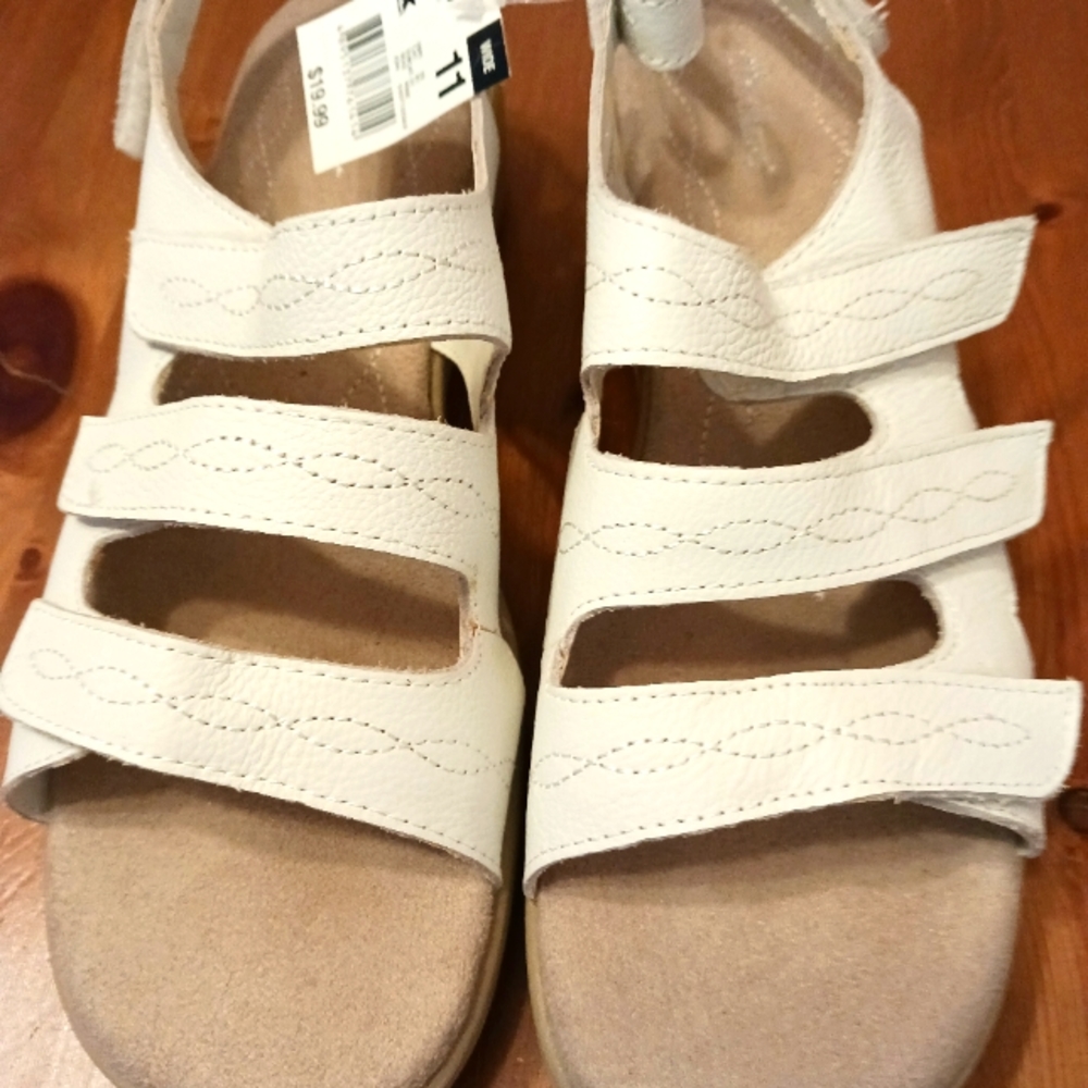 Cobbie Cuddlers White adjustable  sandals  Size 11W